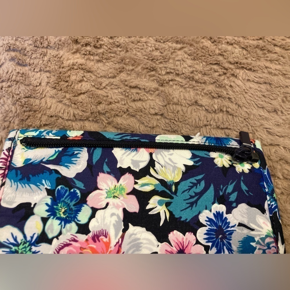 Vera Bradley Blue And Pink Floral ZipIn Brush Case Signature Cotton Garden Grove - Picture 5 of 13